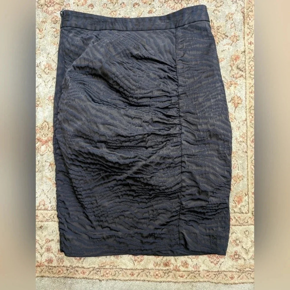 Moving Sale! 💘 Diane von Furstenberg black pleated Hania Skirt - Picture 3 of 5